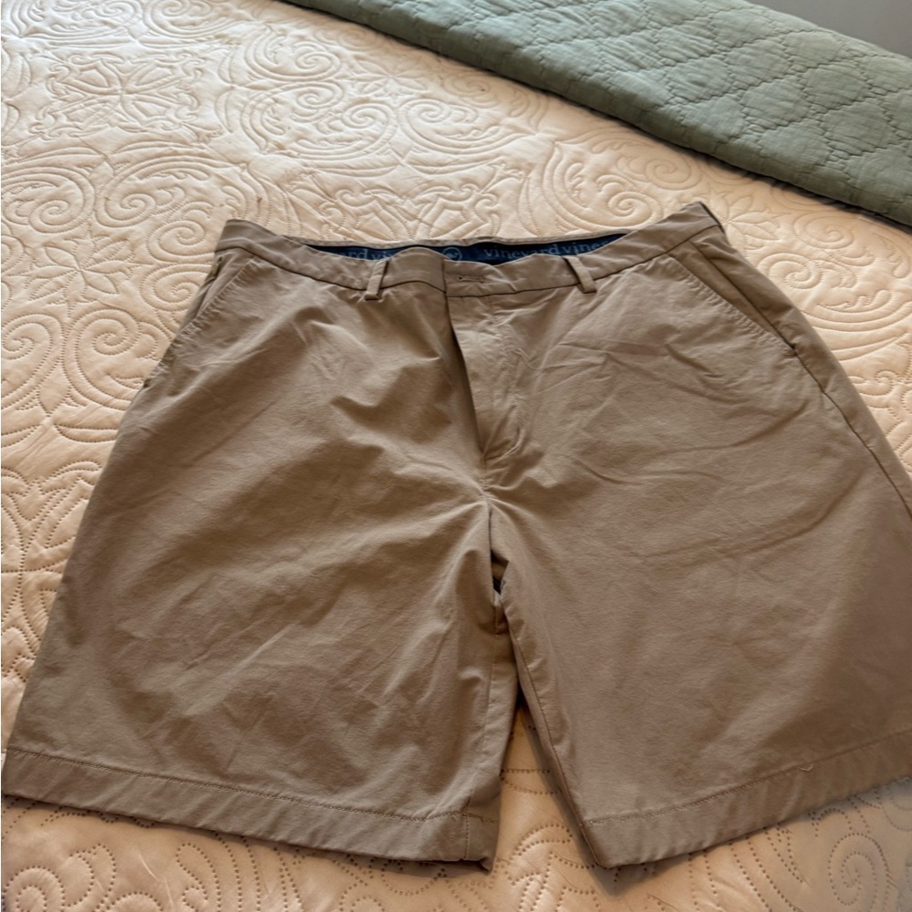 Vineyard Vines Men's Khaki Flat Front Shorts